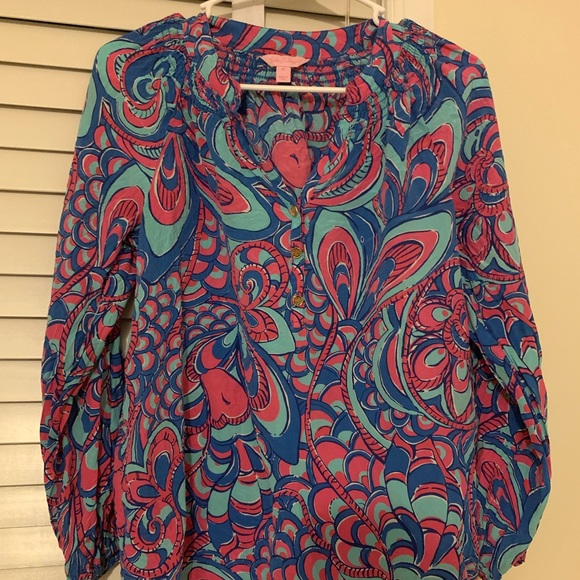 Lilly Pulitzer Tops - Lilly Pulitzer size medium long sleeve silk shirt blue and pink paisley